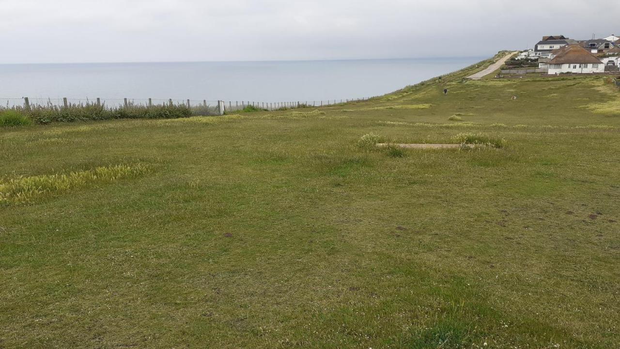 Safe Haven 1 Bed Bungalow Peacehaven Bagian luar foto