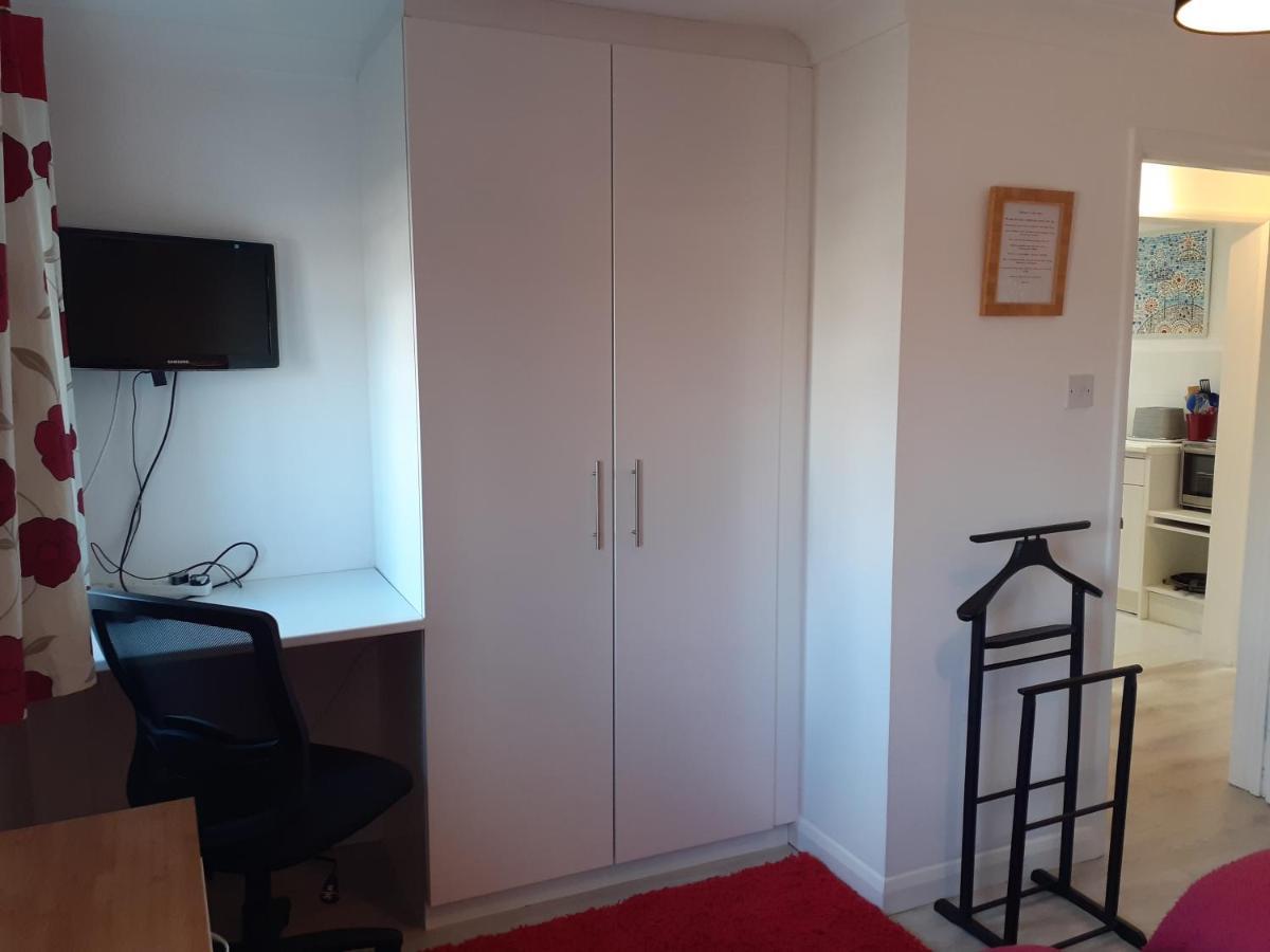 Safe Haven 1 Bed Bungalow Peacehaven Bagian luar foto