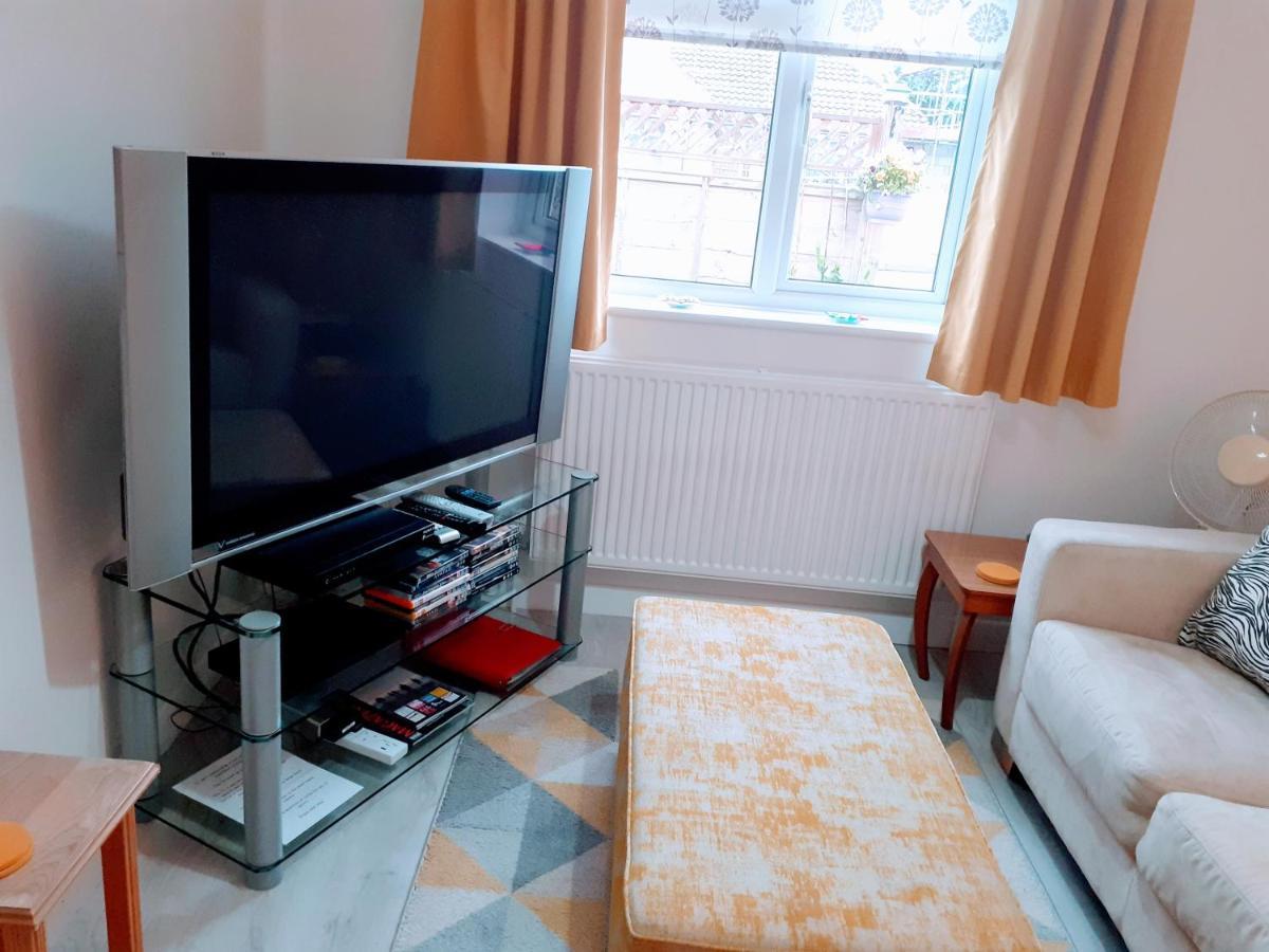 Safe Haven 1 Bed Bungalow Peacehaven Bagian luar foto