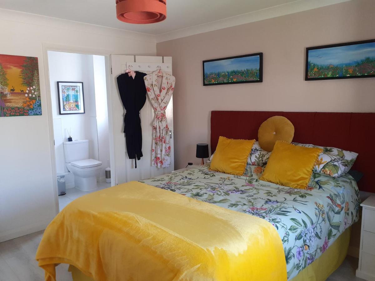 Safe Haven 1 Bed Bungalow Peacehaven Bagian luar foto